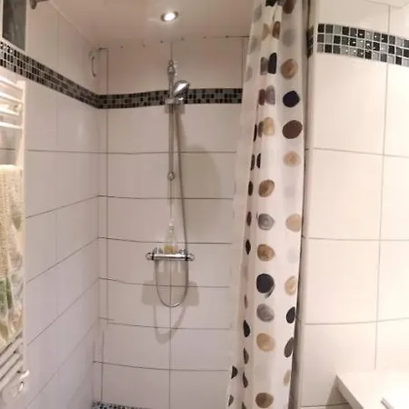 Habitación en casa particular Cosy Indépendante - 2 Et Sdb Privative