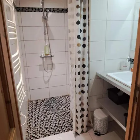 Cosy Indépendante - 2 Et Sdb Privative